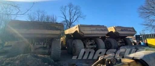 CAT 740GC 鉸接式起吊車