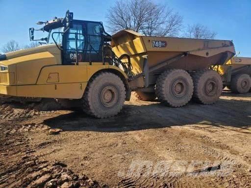 CAT 740GC 鉸接式起吊車