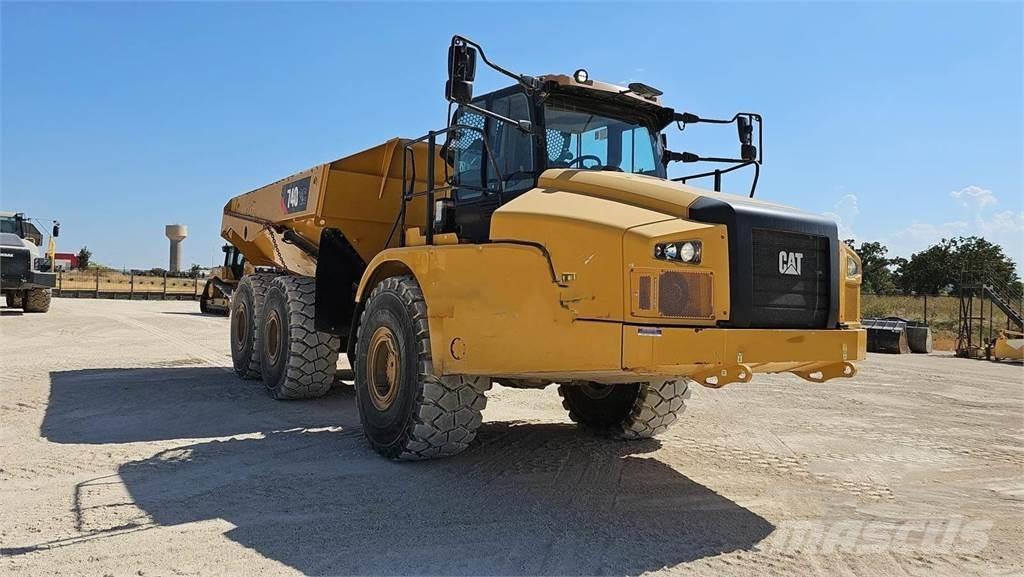 CAT 740GC 鉸接式起吊車