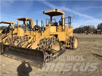 CAT 815B 土壤壓實機