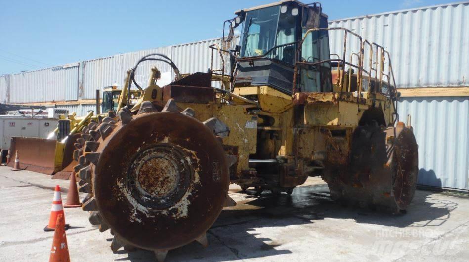 CAT 836G 廢棄物壓實機