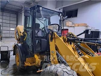 CAT 906H 輪胎式裝載機