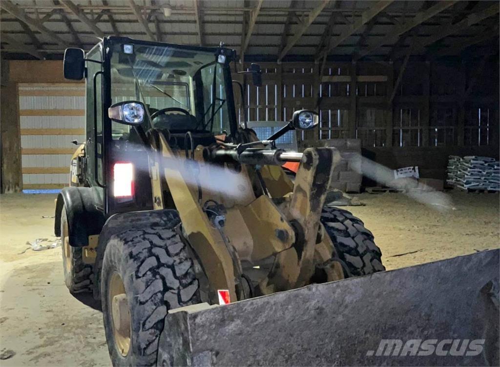 CAT 906H 輪胎式裝載機