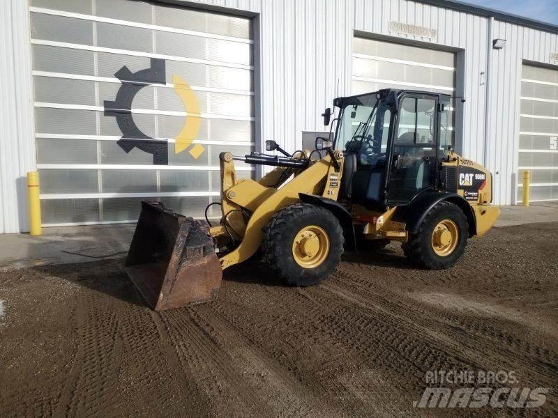 CAT 906M 輪胎式裝載機