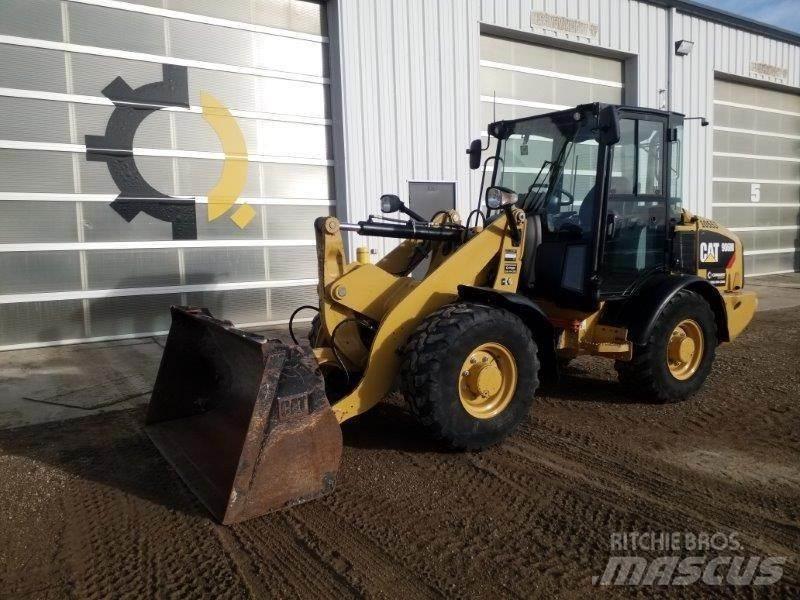 CAT 906M 輪胎式裝載機