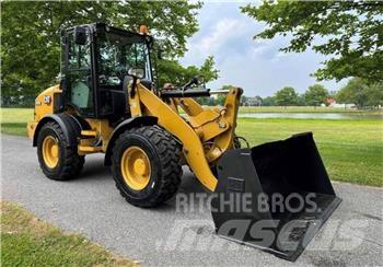 CAT 908M 輪胎式裝載機
