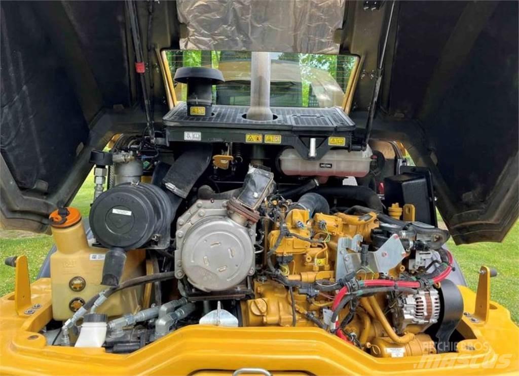 CAT 908M 輪胎式裝載機