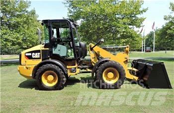 CAT 908M 輪胎式裝載機