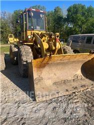 CAT 916 輪胎式裝載機