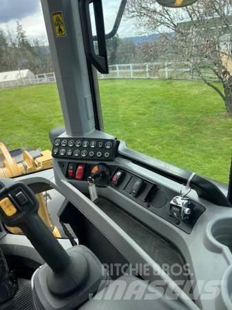 CAT 926M 輪胎式裝載機