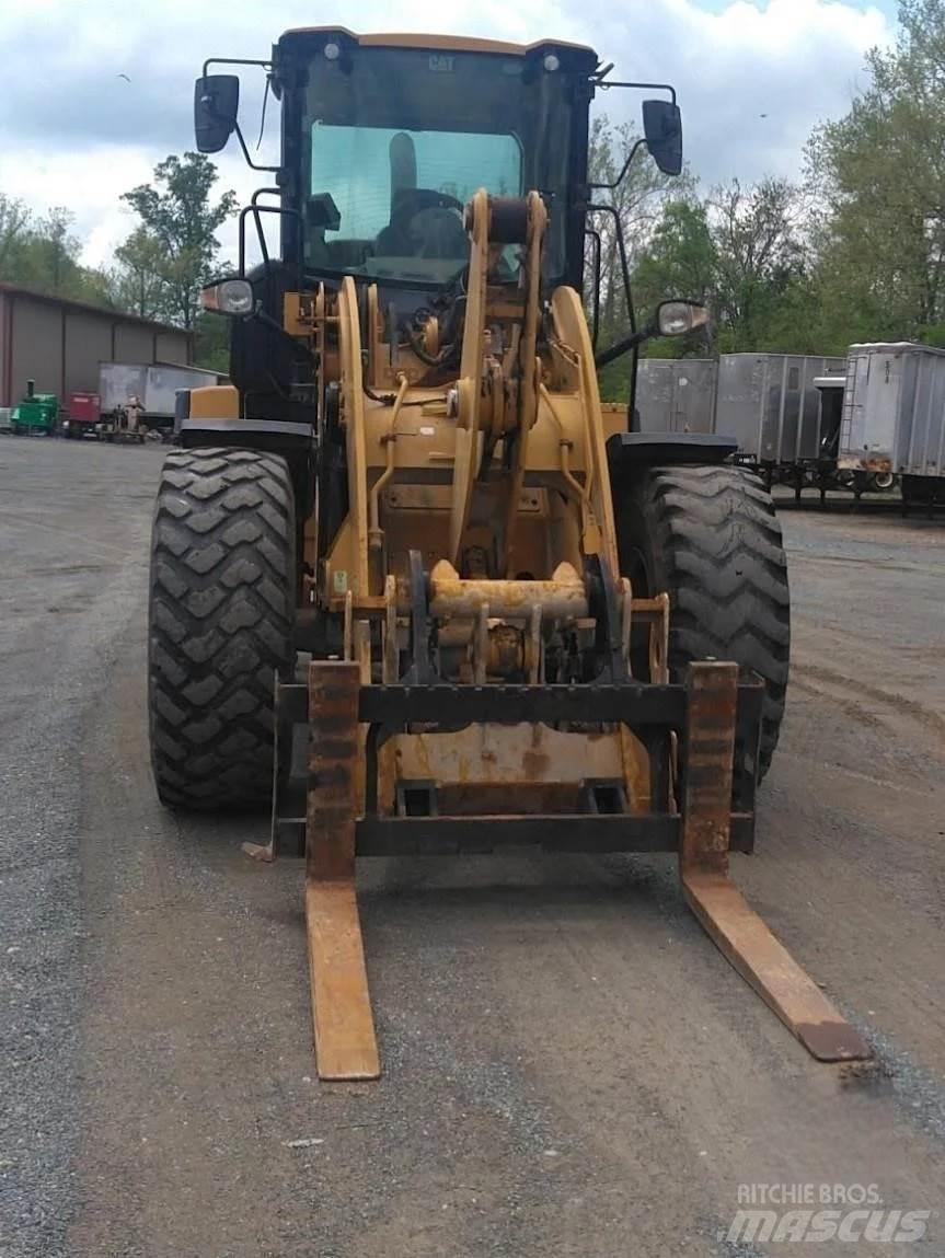 CAT 926M 輪胎式裝載機