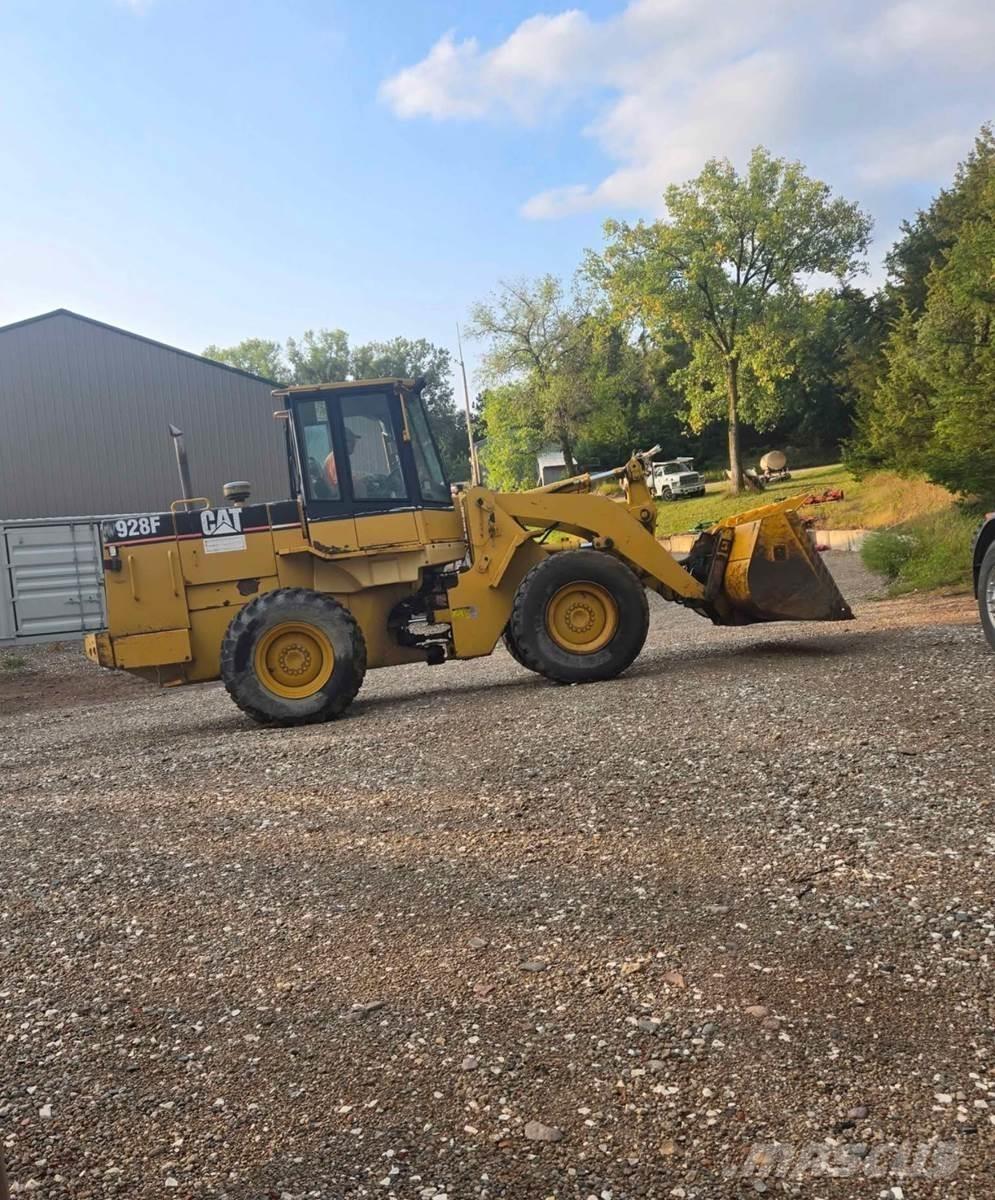 CAT 928F 輪胎式裝載機