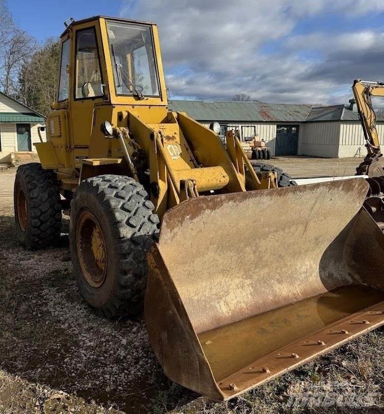 CAT 930 輪胎式裝載機