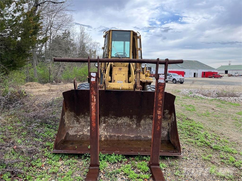 CAT 930 輪胎式裝載機