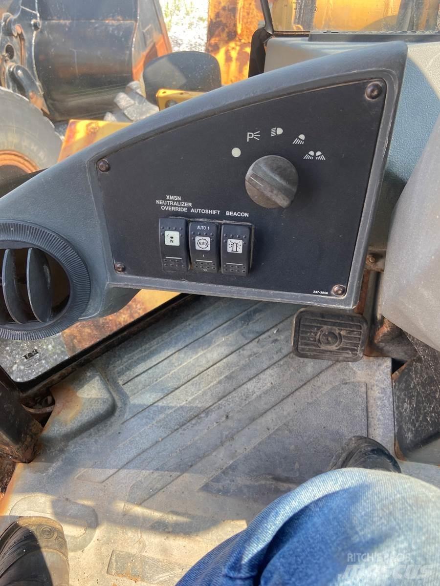 CAT 930G 輪胎式裝載機