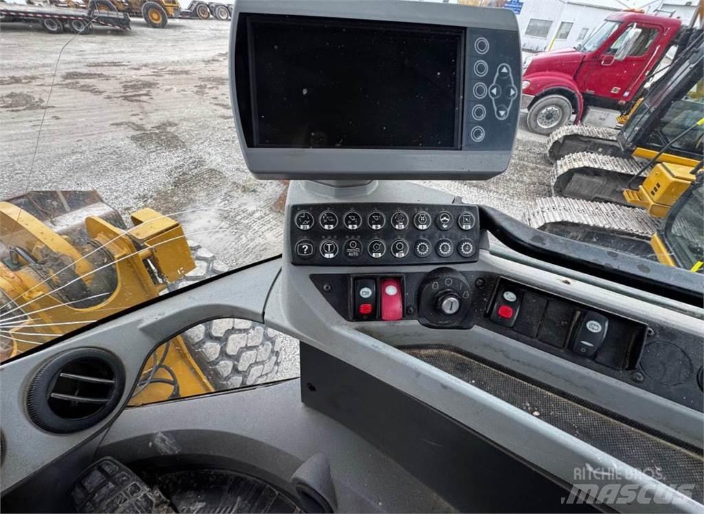 CAT 930K 輪胎式裝載機