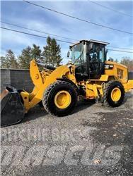 CAT 930M 輪胎式裝載機