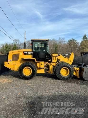 CAT 930M 輪胎式裝載機