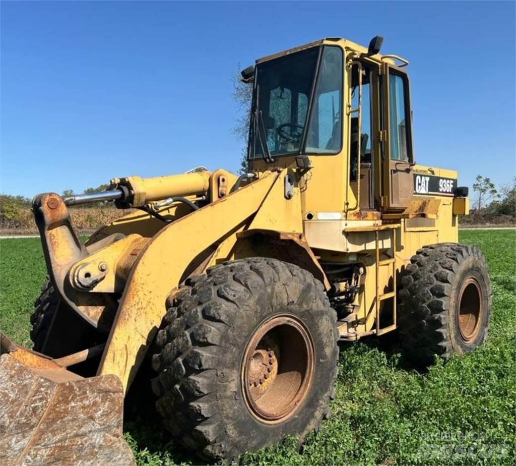 CAT 936F 輪胎式裝載機