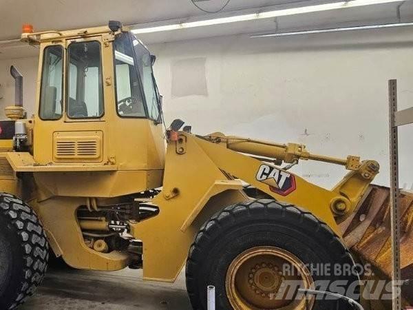 CAT 936F 輪胎式裝載機
