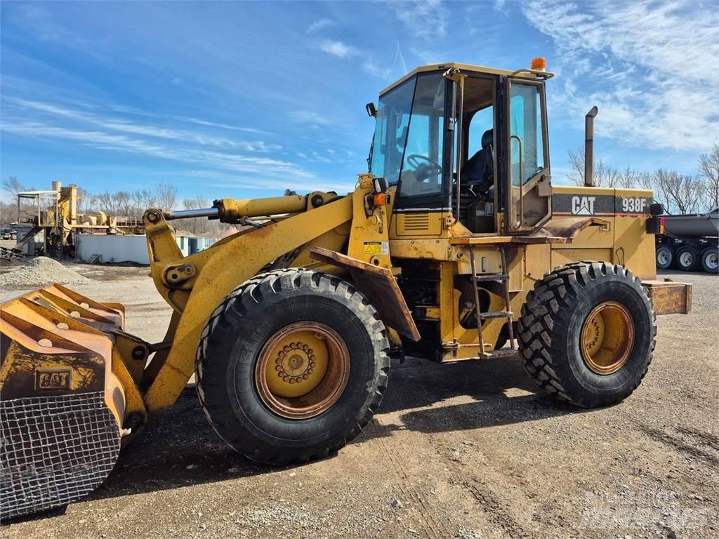 CAT 938F 輪胎式裝載機
