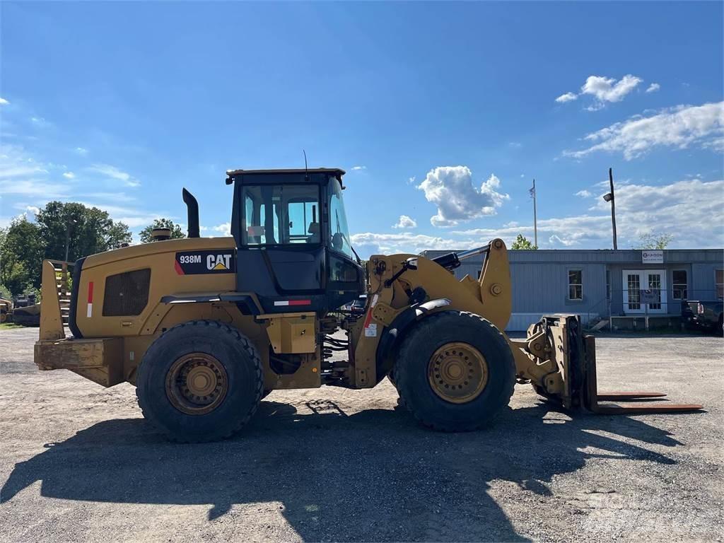 CAT 938M 輪胎式裝載機