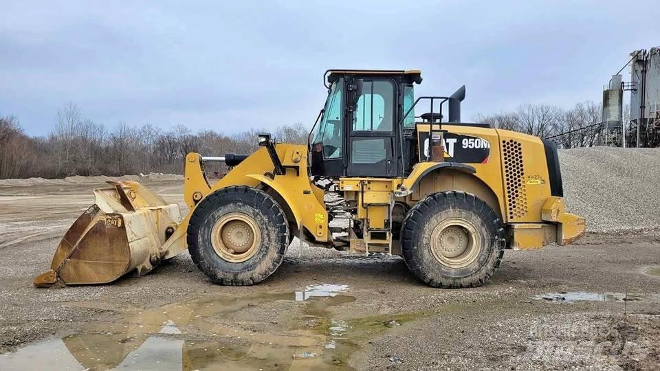 CAT 950M 輪胎式裝載機