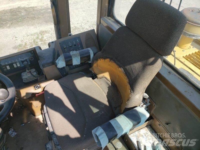 CAT 960F 輪胎式裝載機