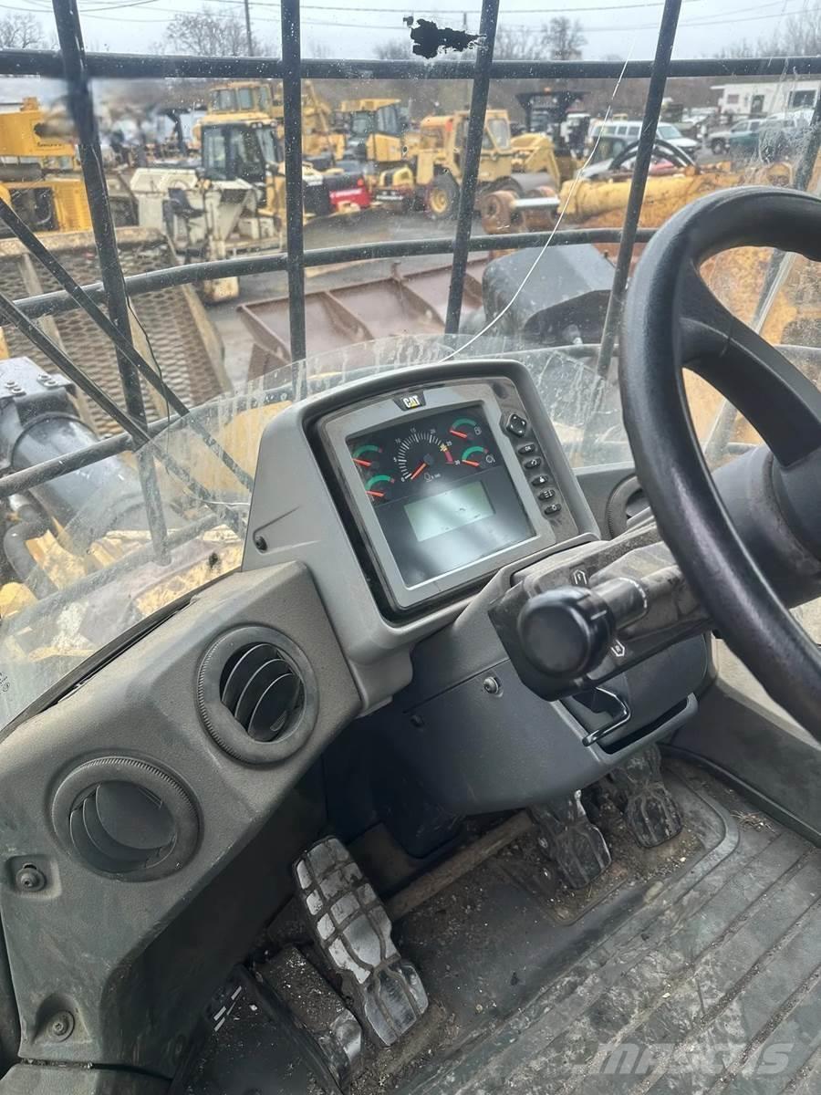 CAT 962K 輪胎式裝載機