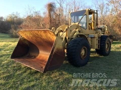 CAT 966 輪胎式裝載機