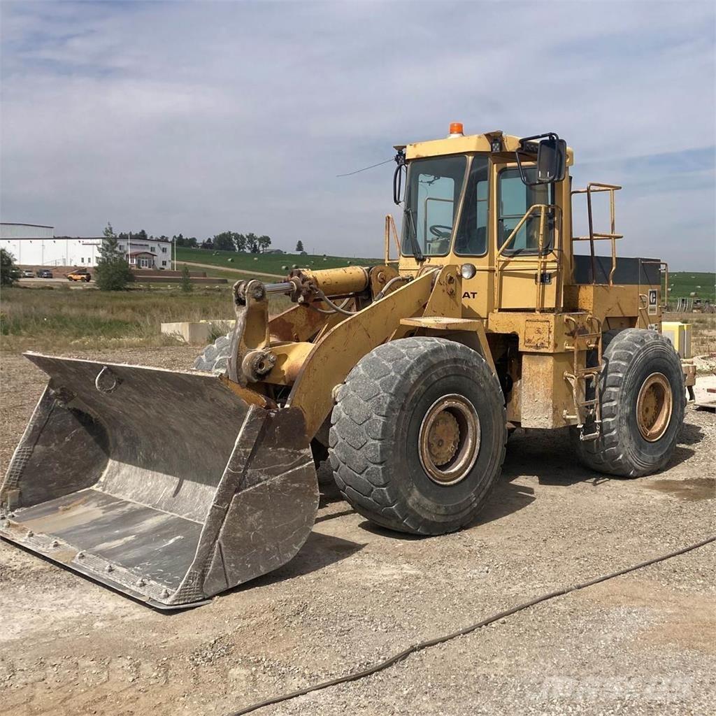 CAT 966D 輪胎式裝載機