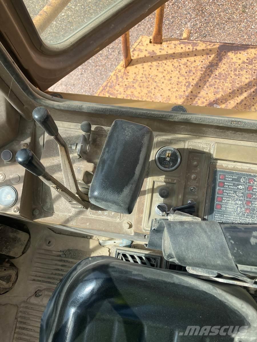 CAT 966D 輪胎式裝載機