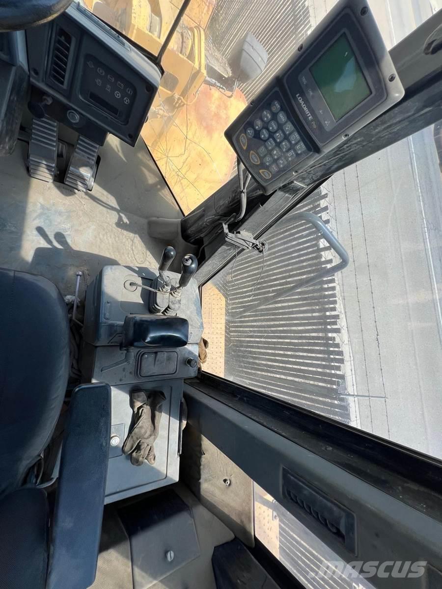 CAT 966G 輪胎式裝載機