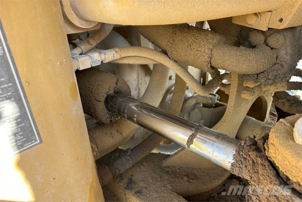 CAT 966G 輪胎式裝載機