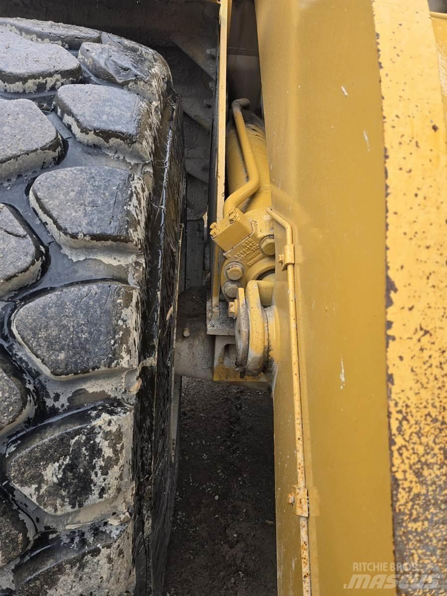 CAT 972H 輪胎式裝載機