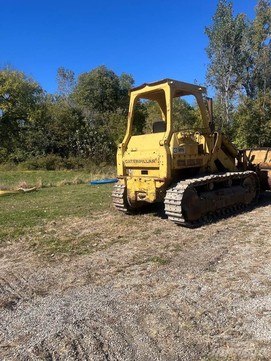 CAT 977L 推土機