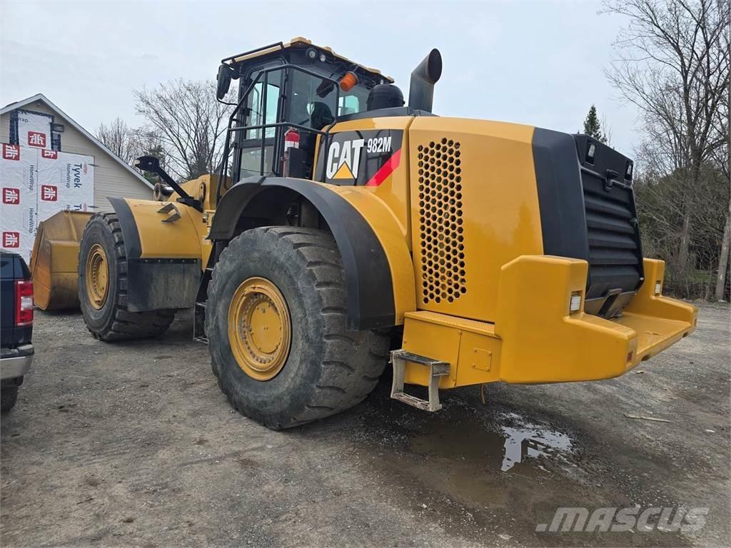 CAT 982M 輪胎式裝載機