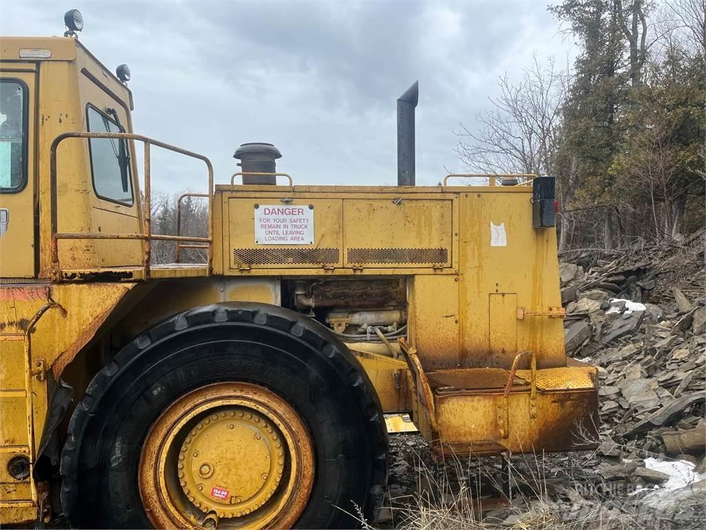 CAT 988B 輪胎式裝載機