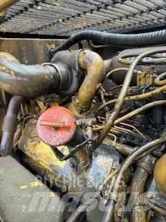 CAT 988F 輪胎式裝載機