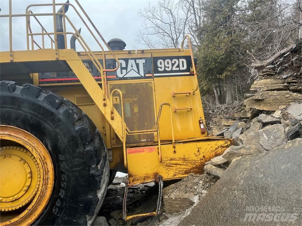 CAT 992D 輪胎式裝載機