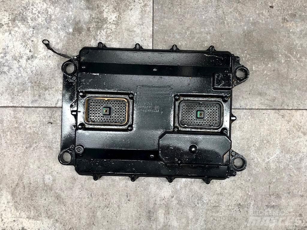 CAT C11 電子設備
