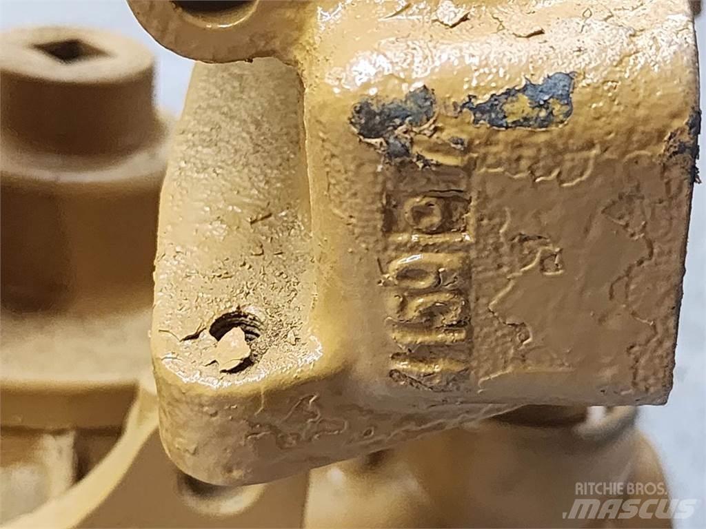 CAT C13 電子設備