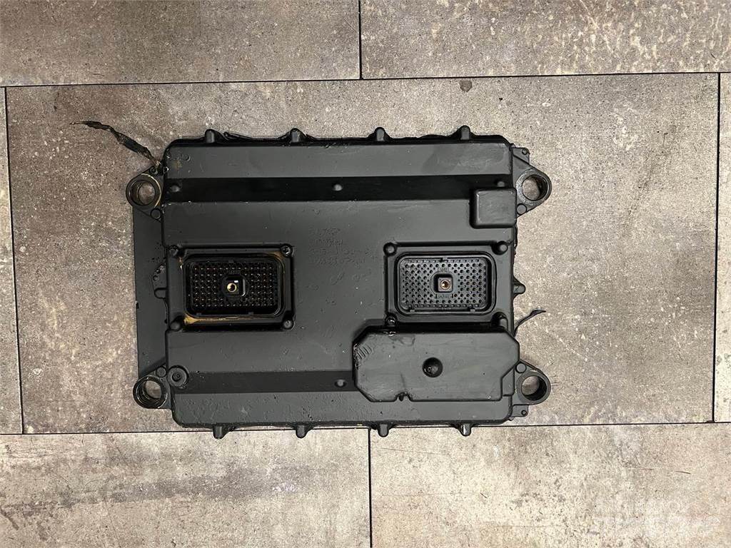 CAT C13 電子設備