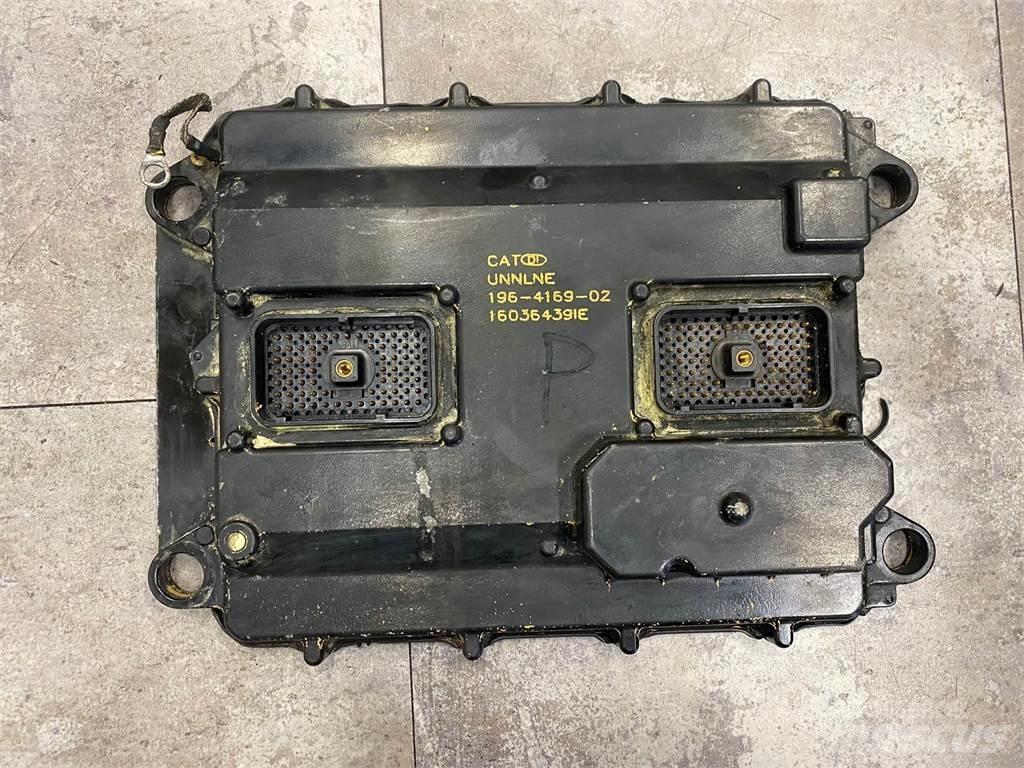 CAT C7 電子設備