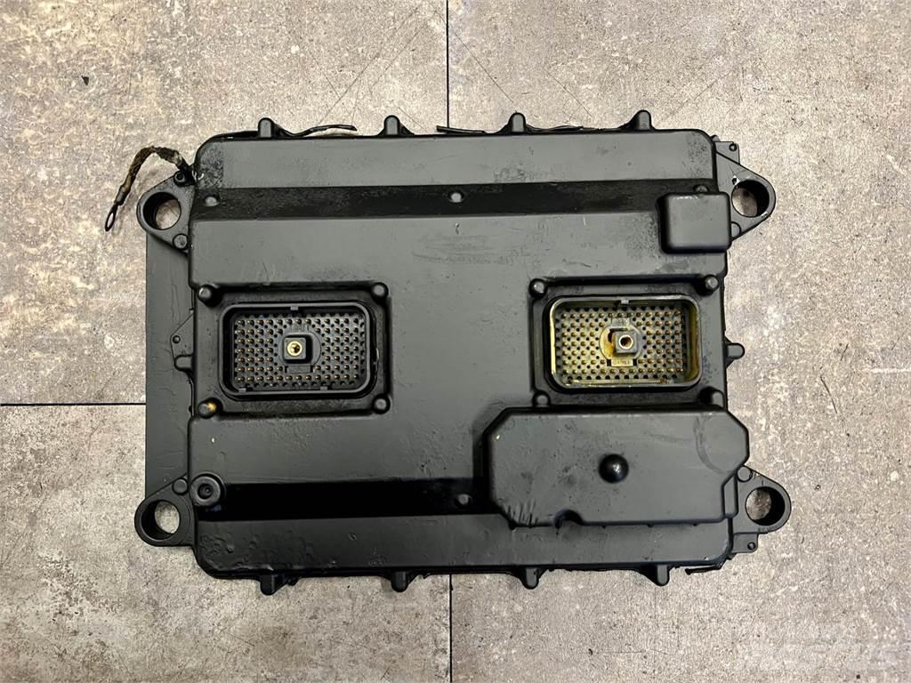 CAT C7 電子設備
