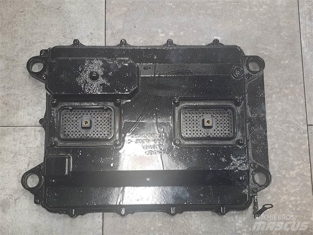 CAT C7 電子設備