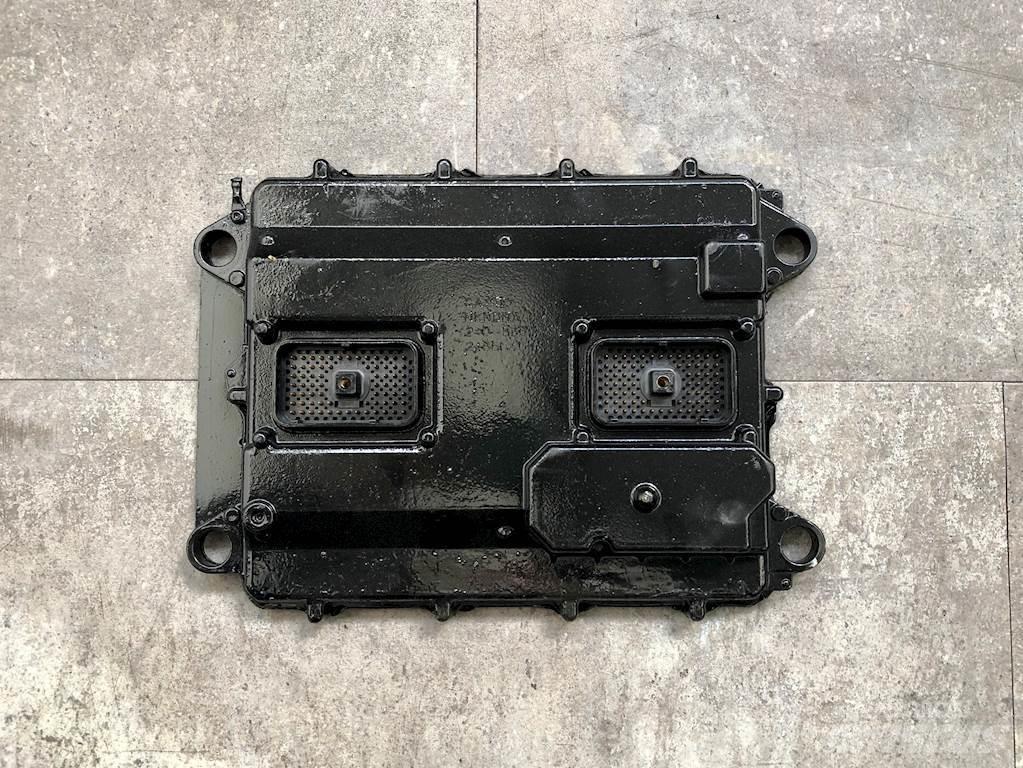 CAT C7 電子設備