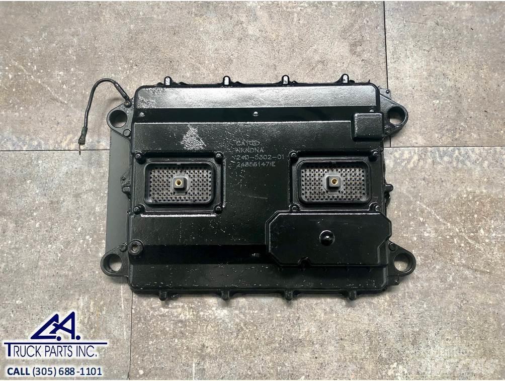 CAT C7 電子設備