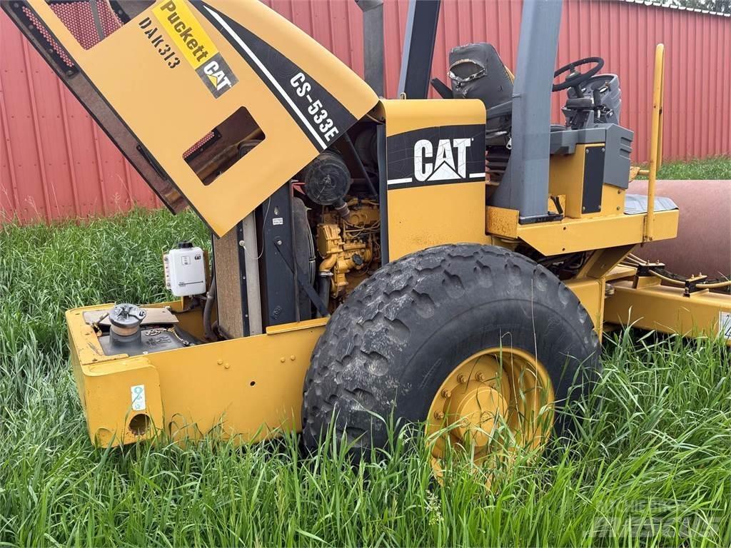 CAT CS533E 單輪滾壓機