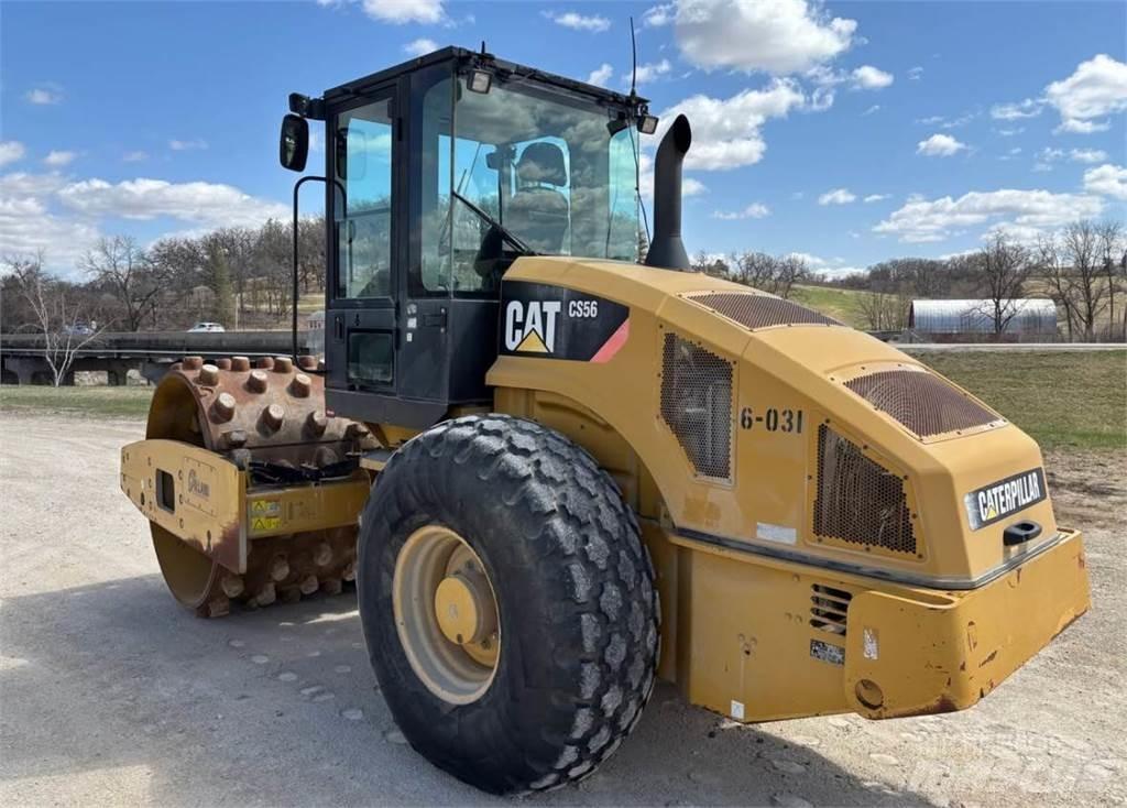 CAT CS56 土壤壓實機